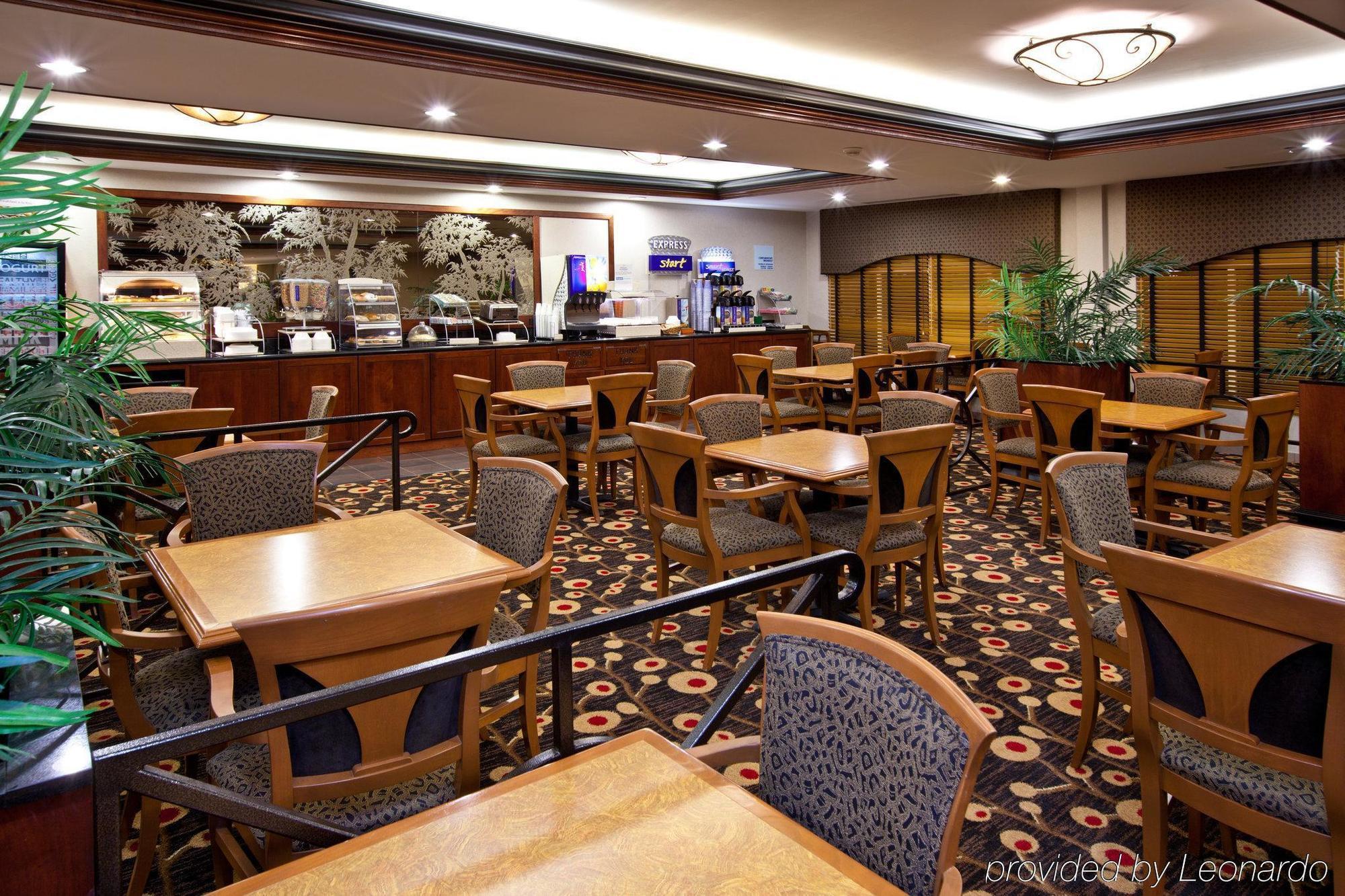 Holiday Inn Express Hotel & Suites Greenwood Εξωτερικό φωτογραφία